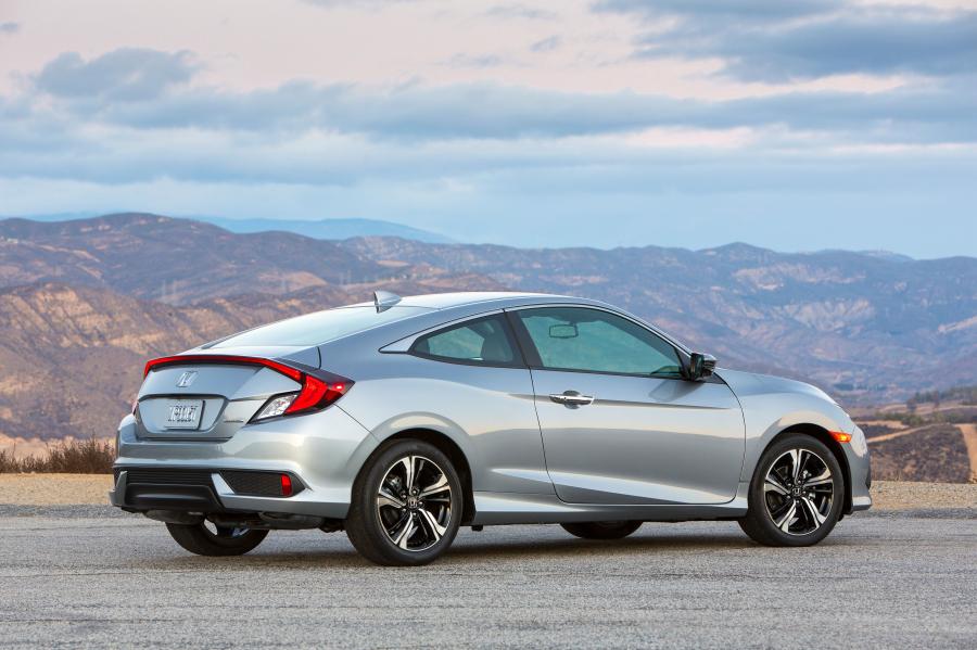  Honda Civic Coupe (FC3) 2016 года  (NA) (фото 25 из 40)